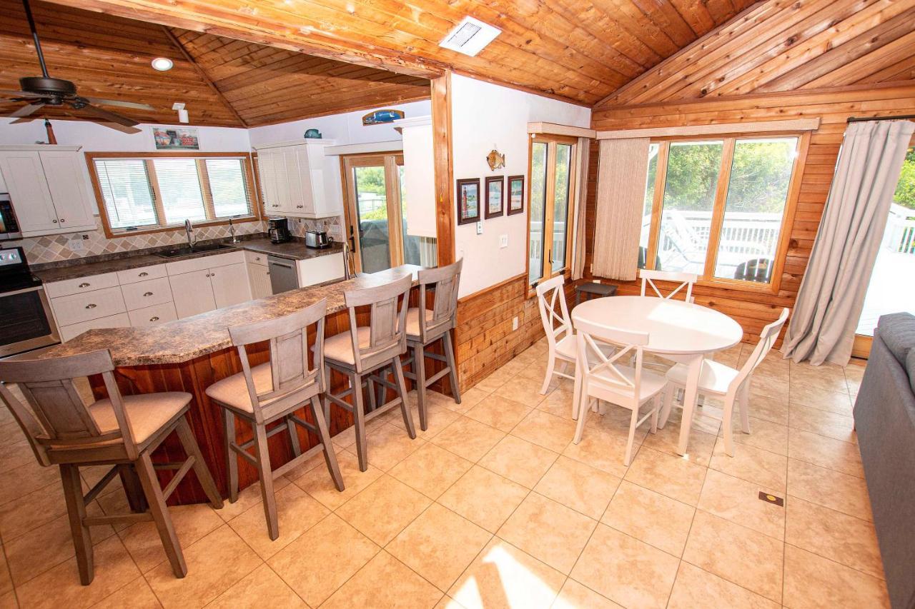 Wl933, Tale Of The Whale- Oceanfront, Private Beach Access, Gas Fireplace, Ocean Views Corolla Exterior foto