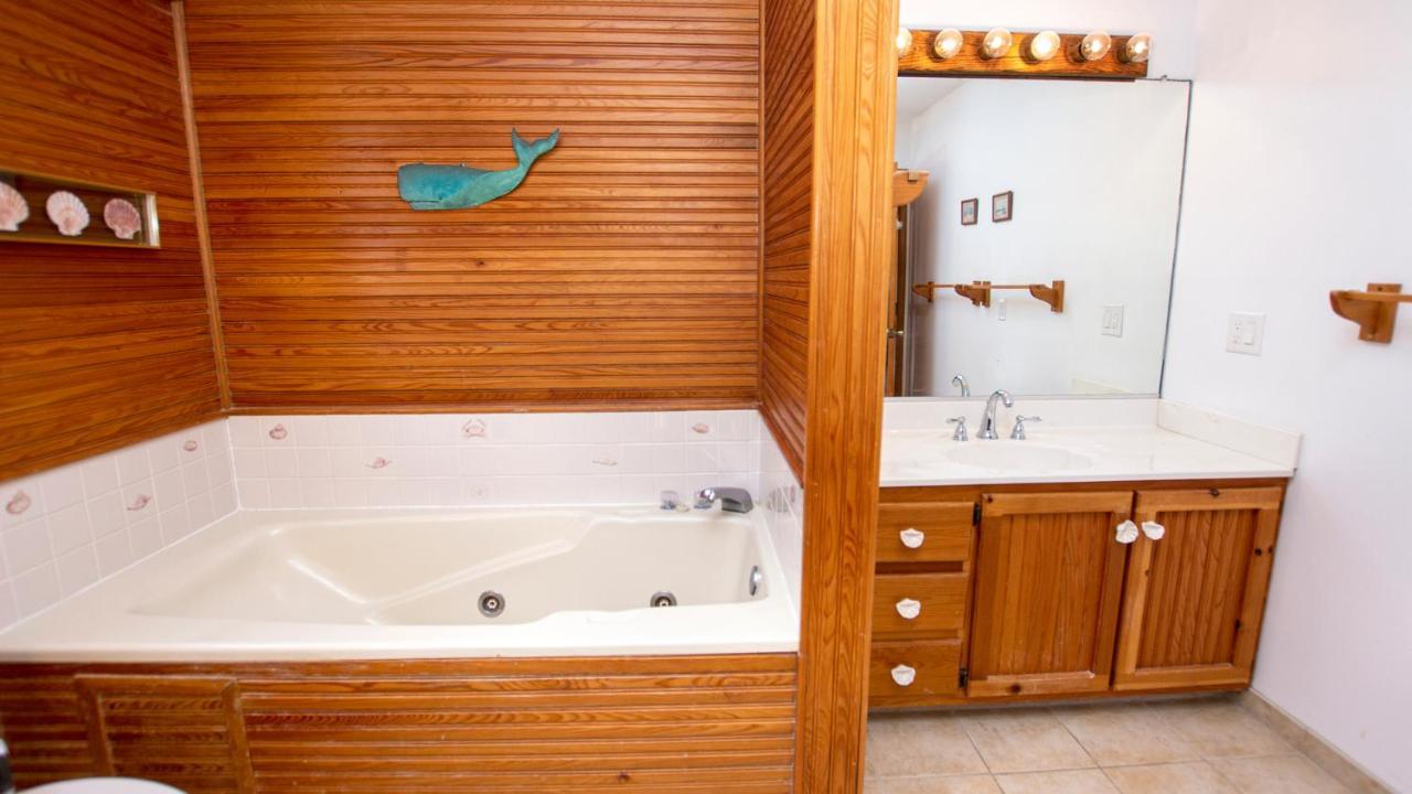 Wl933, Tale Of The Whale- Oceanfront, Private Beach Access, Gas Fireplace, Ocean Views Corolla Exterior foto